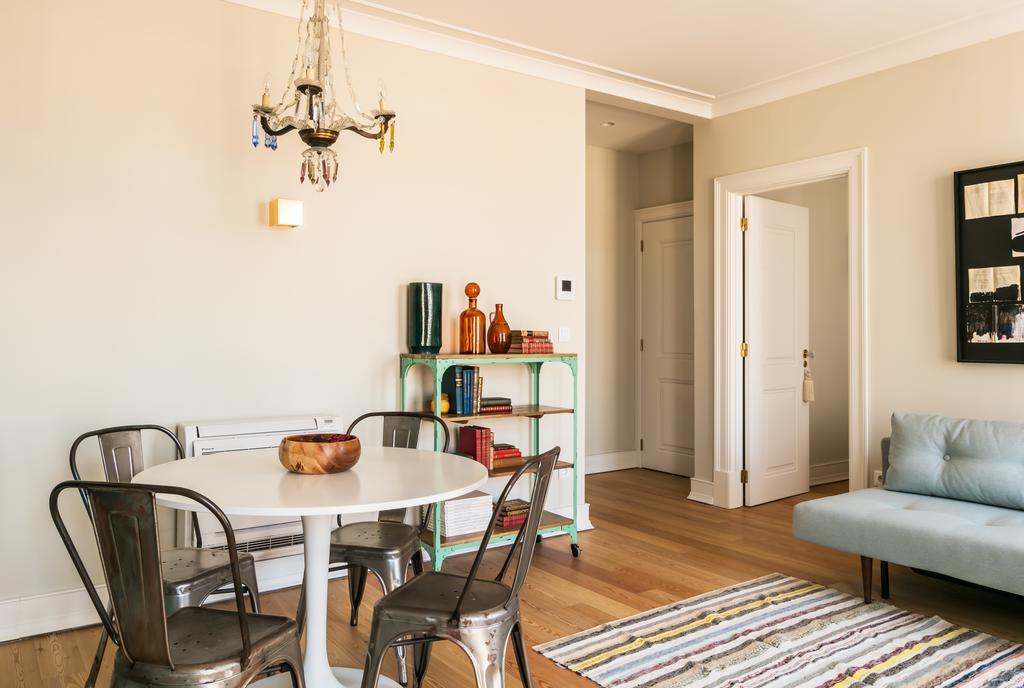 อัลมาเรีย - เอ็กซ์ ลิบริส อพาร์ตเมนต์ | เชียด Apartment ลิสบอน ภายนอก รูปภาพ